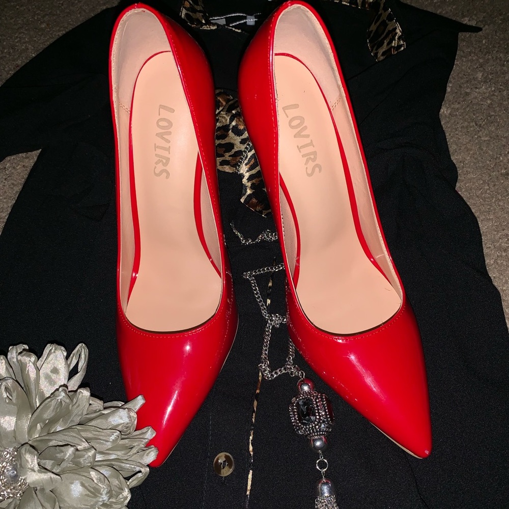 Red Pumps - Picture 7 of 8